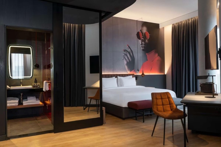 Double Suite