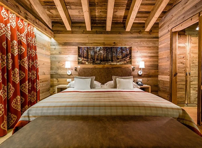 Cosy Double room with partial view