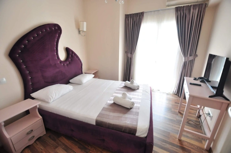 2 Bedrooms Quadruple Apartment