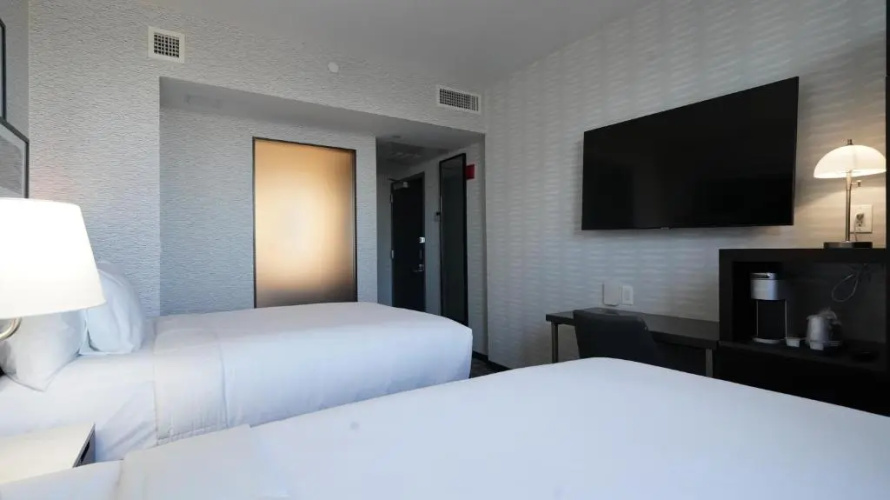 DoubleTree by Hilton Long Island City, NY photo 9