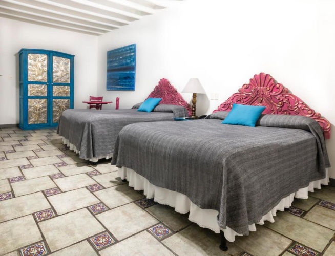 Standard Quadruple Suite