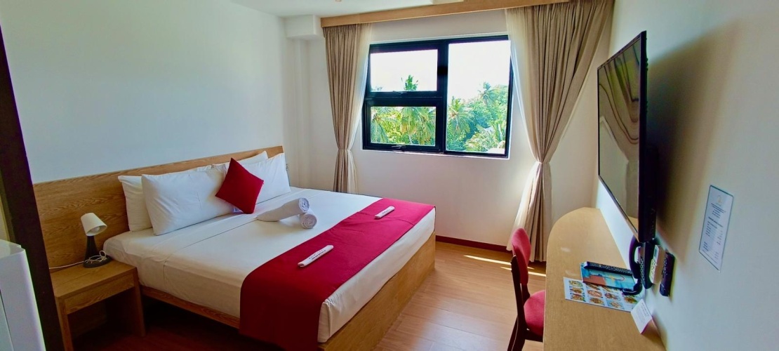 2 Bedrooms room with island view