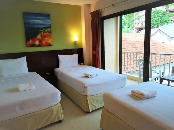 Triple room with balcony