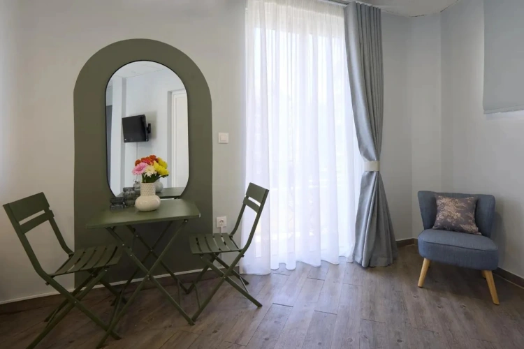 Triple room