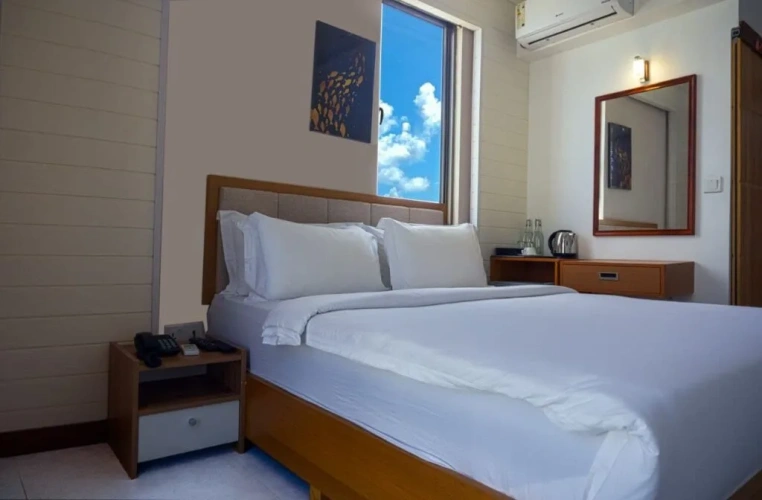 Double room with city view