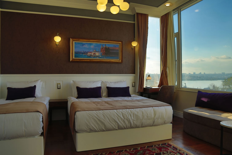 Deluxe Jacuzzi Double Suite with sea view