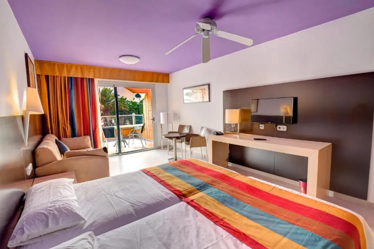 SBH Monica Beach Resort photo 8