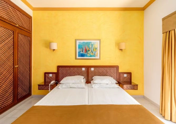 Twin room with garden view