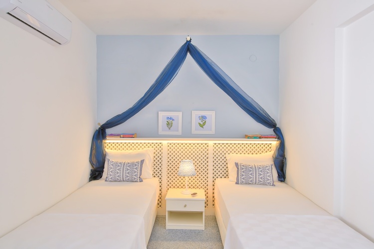 Superior Twin room with balcony