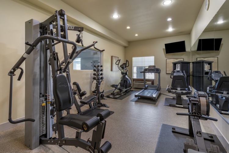 Best Western Plus Monica Royale Inn & Suites photo 20