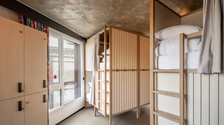 Jost Community Sextuple room