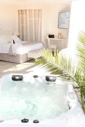 Jacuzzi Terrace Double Suite with sea view