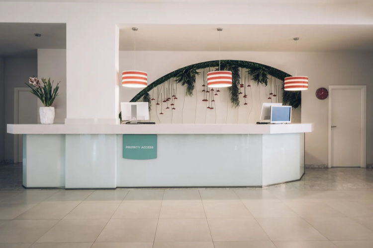 Iberostar Waves Pinos Park Hotel