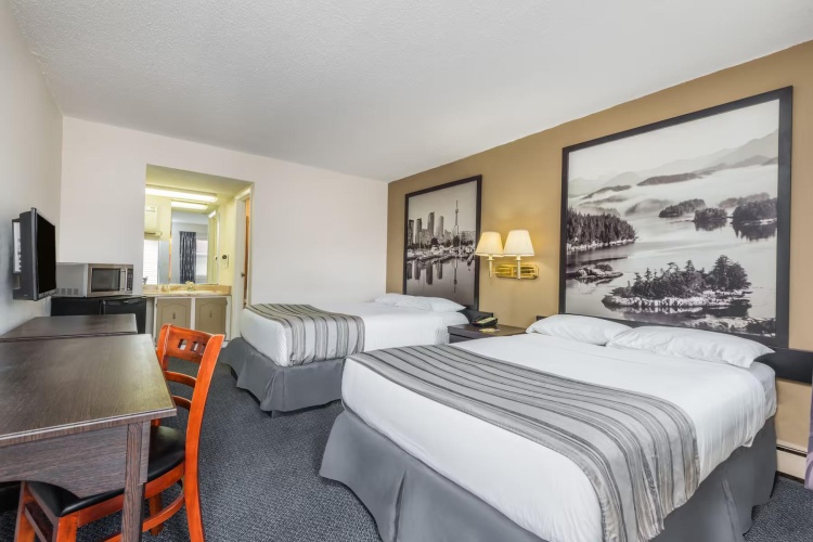 Efficiency Quadruple room