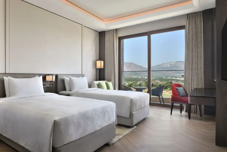 Executive Quadruple Club room