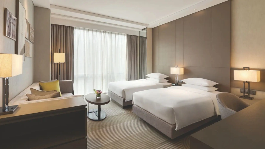 Den Twin room
