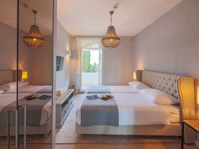 Luxury Melion Quadruple Suite with balcony