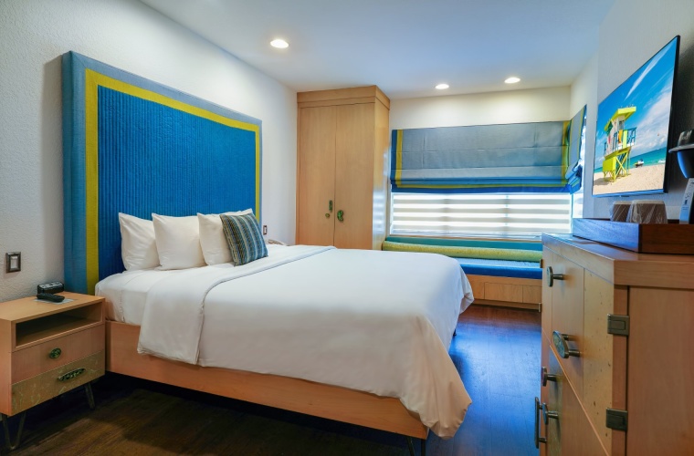 Deluxe Collins Double room