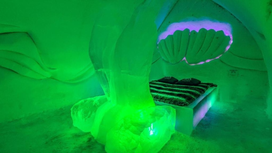 SnowHotel Double Suite