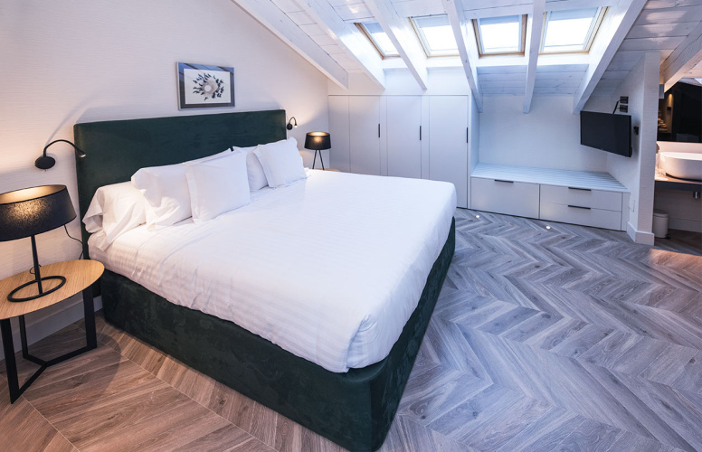 Agrassot Suite