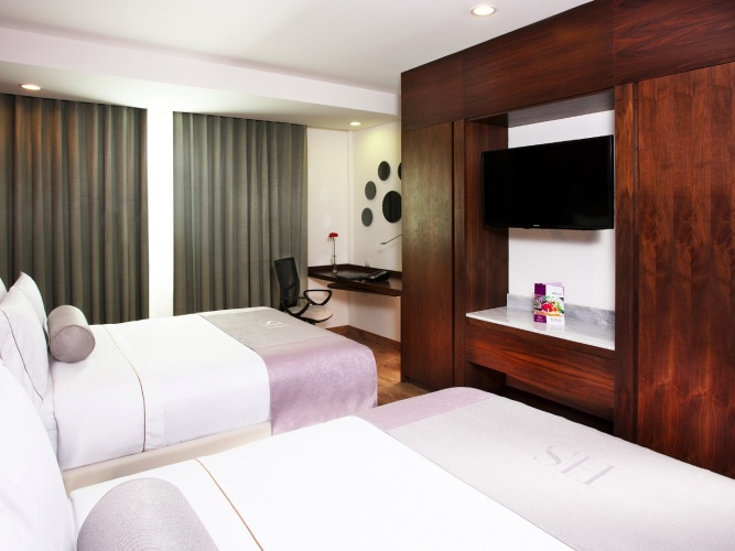 Deluxe Quadruple room