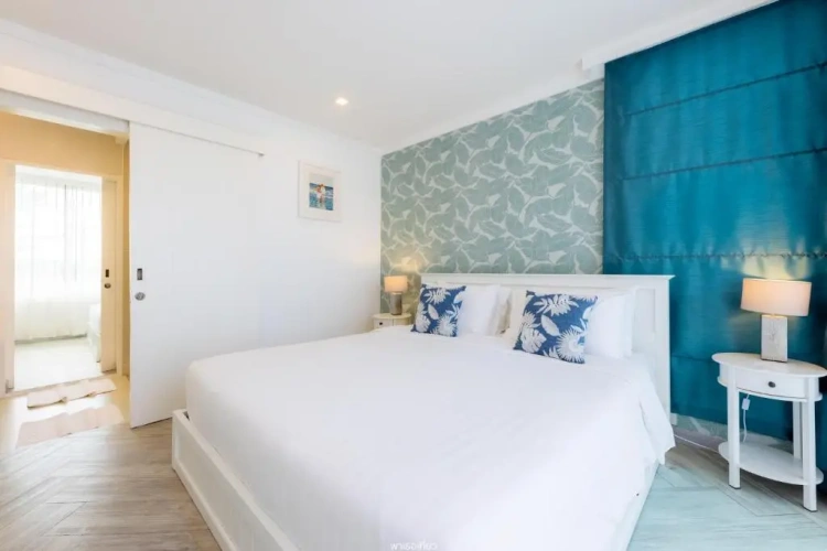 4 Bedrooms Pool Villa beachfront