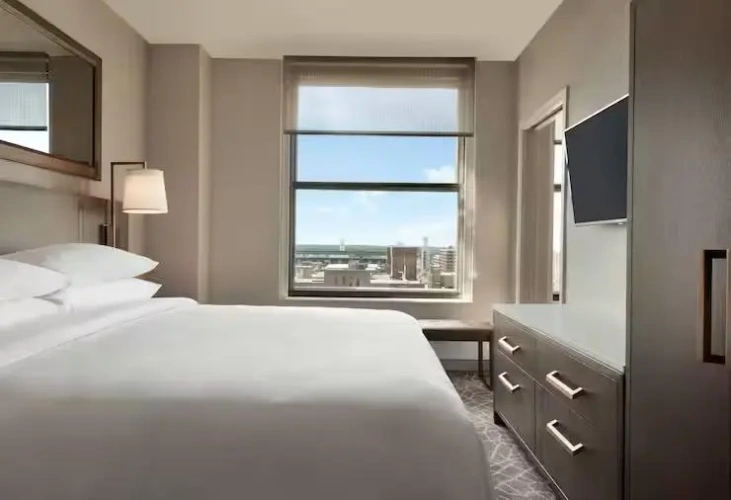 1 Bedroom Corner Hearing Accessible Double Suite