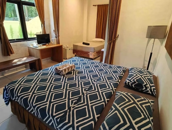 Group Twin room