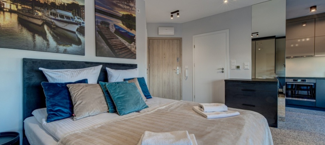 Mini Honey Double Penthouse Apartment