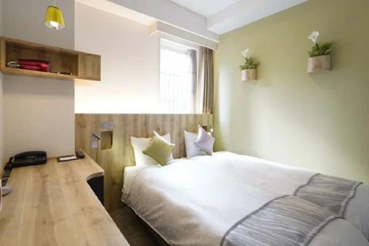Compact Twin room