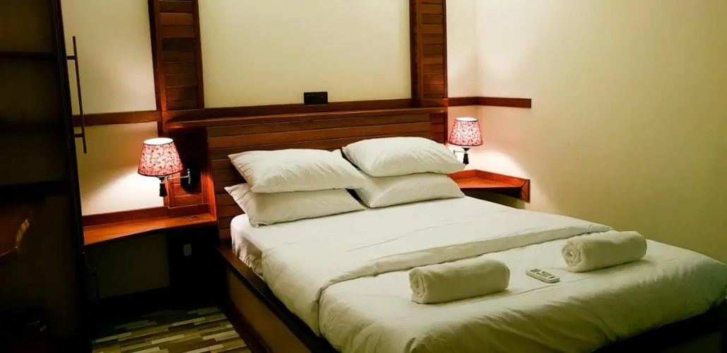 Akiri Surf Retreat
