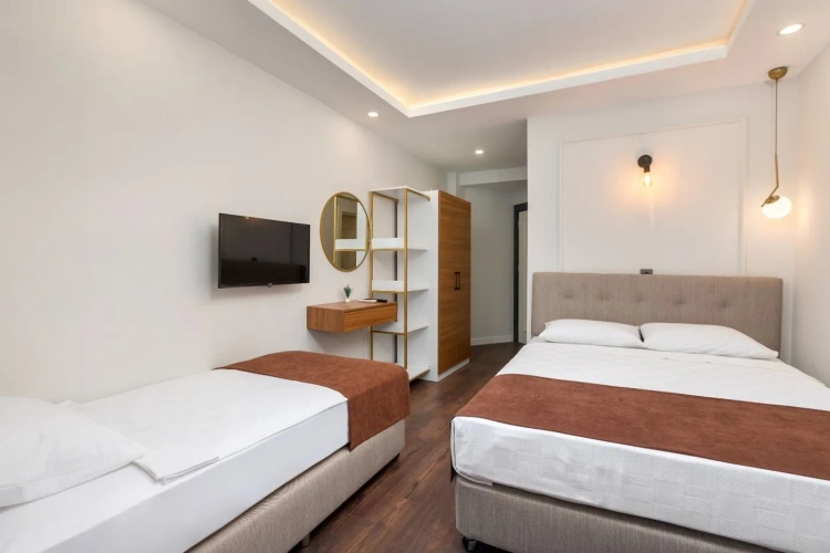 Standard Triple room