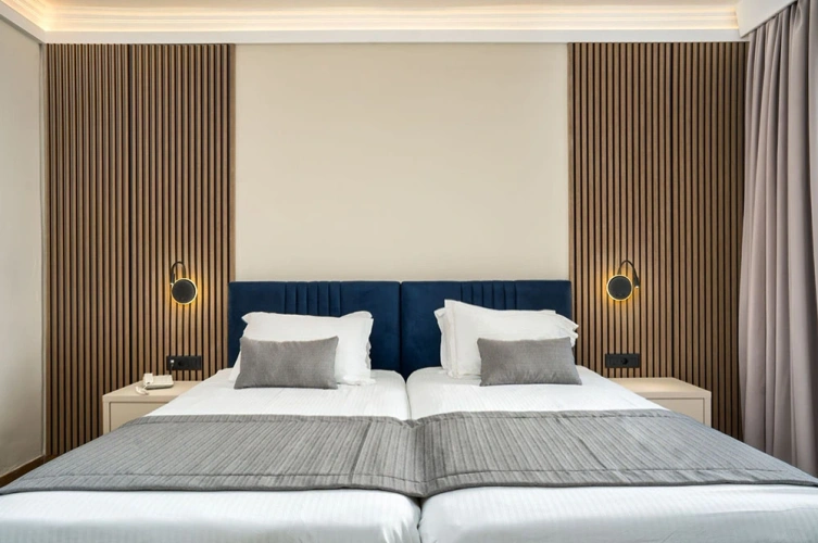 Twin room with sea view