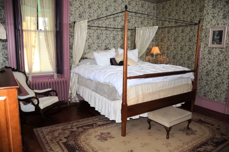 Primrose Double Suite