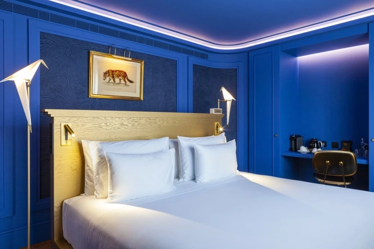 Corner Double Legacy Suite