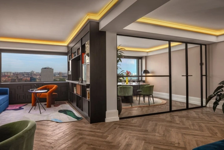 1 Bedroom BIG Double Suite with city view