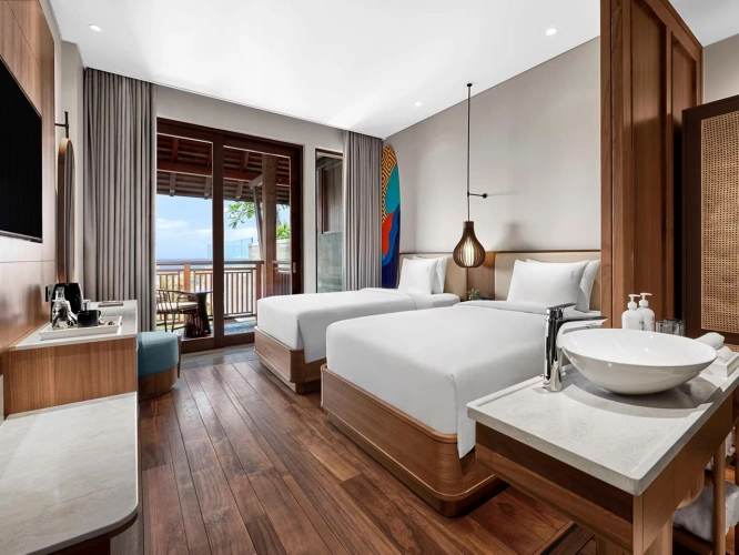 Premium Top Floor Twin room with balcony and with ocean view