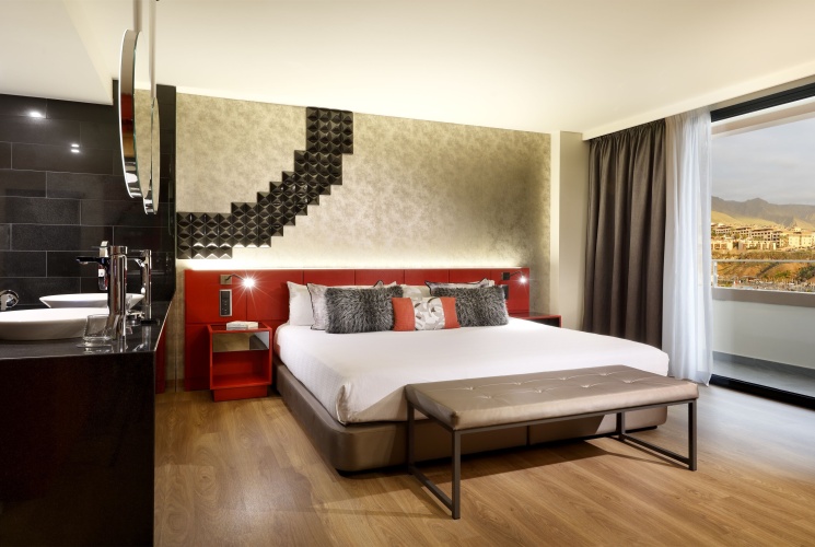 Silver Double Studio Suite