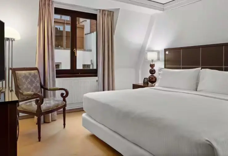 Double Corner Suite