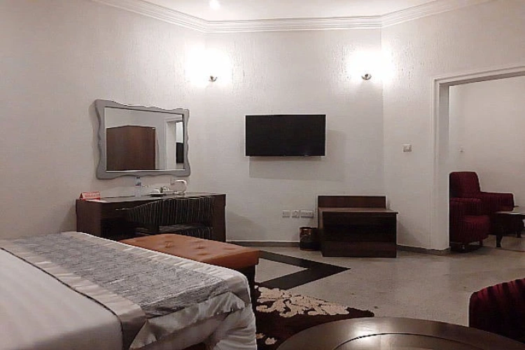 Double Sun Suite