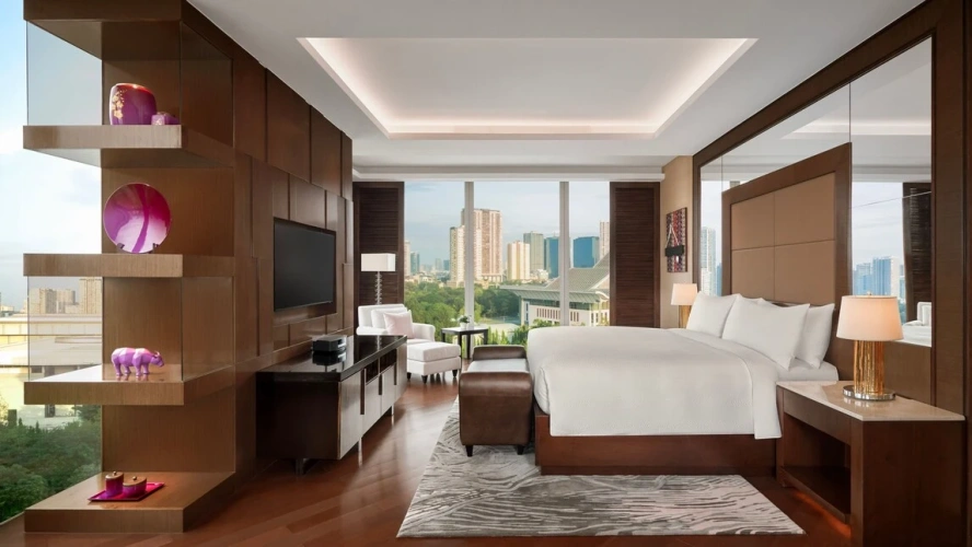 Chairman Corner Executive Lounge Access Double Suite