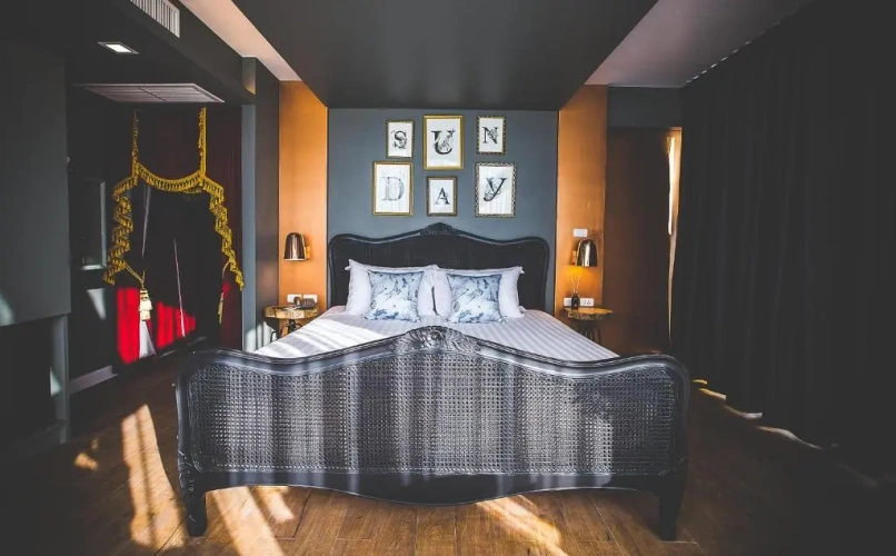 Artist Signature by Pomme Double room