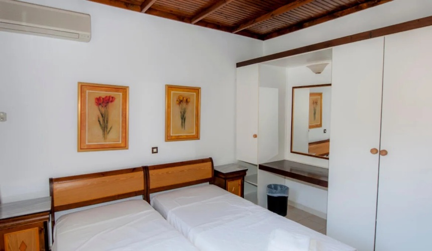 2 Bedrooms Apartment with sea view