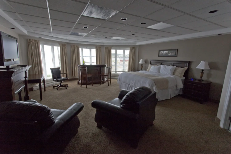 Ocean’s Edge Double Suite