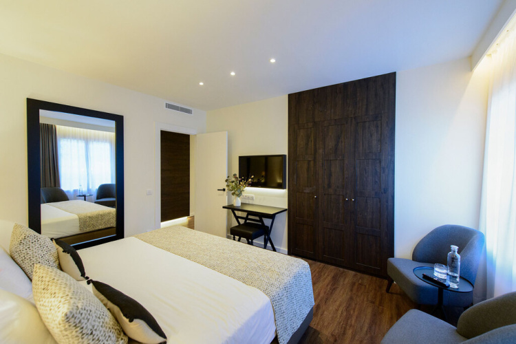 Grand Quadruple Suite with sea view