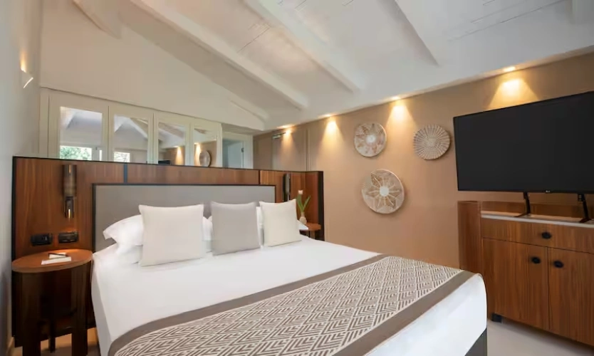Deluxe Double Family room with lagoon view