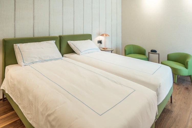 2 Bedrooms Master Suite seaside
