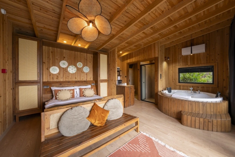 Cedrus Wood Double House