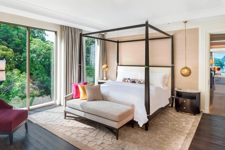 Panoramic Double Suite with view