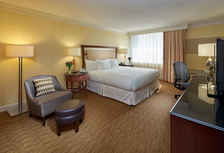 Corner Double room